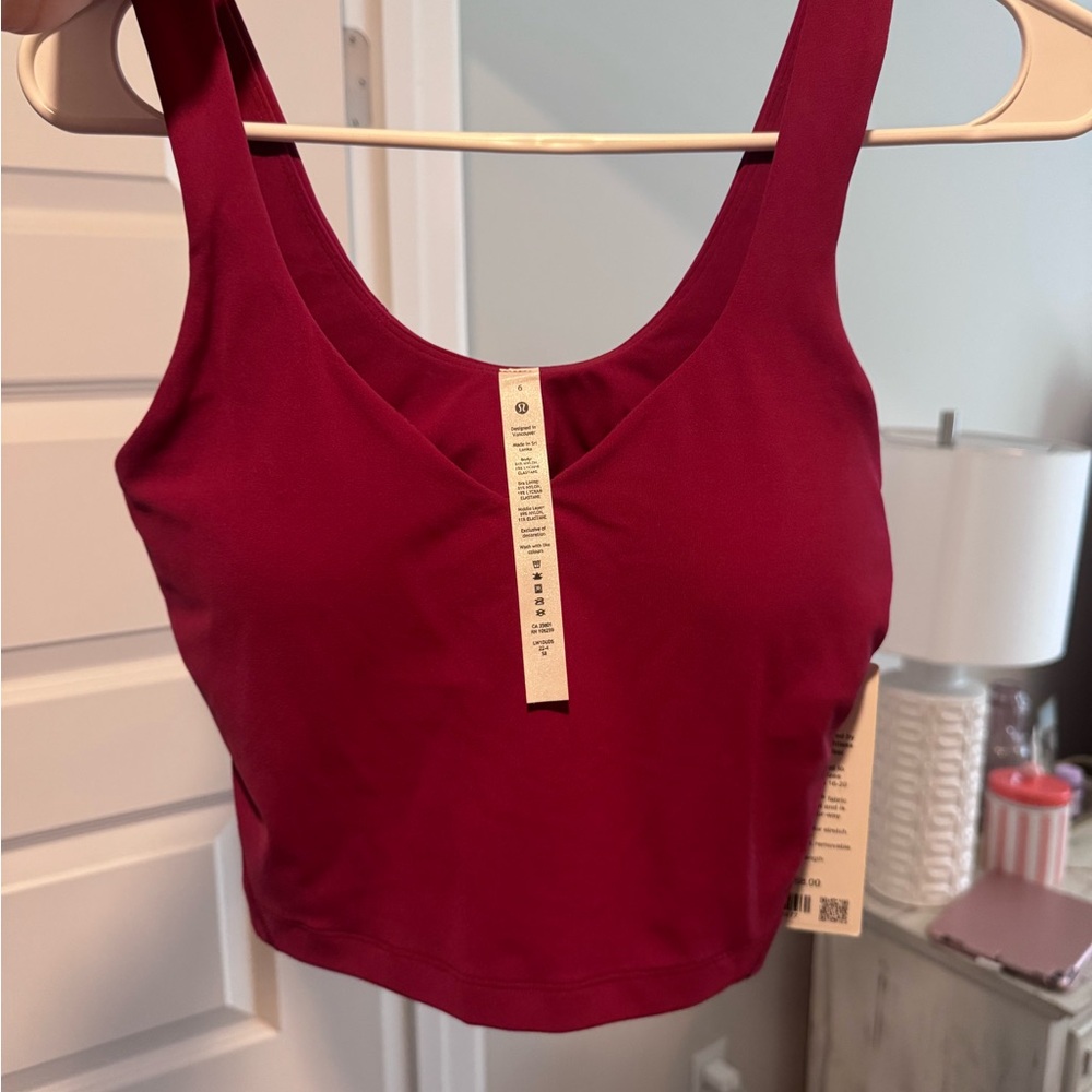 Lulu align tank never worn